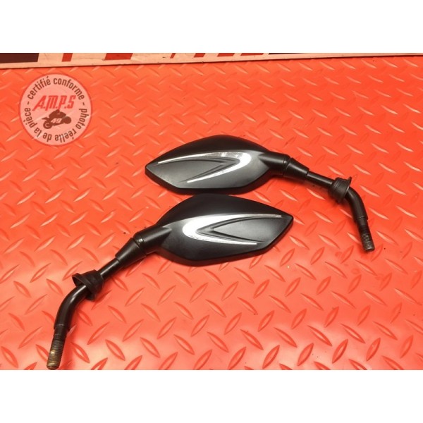 Paire de retroviseur adaptable 