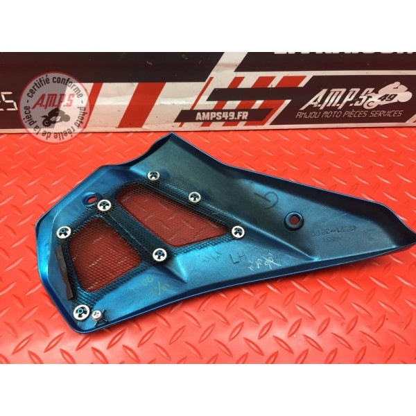 Ecope de réservoir gauche 