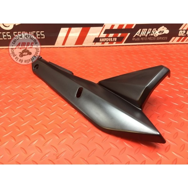 Cache plastique sous selle droit 