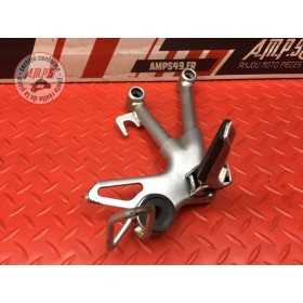 Platine repose pied passager droite 