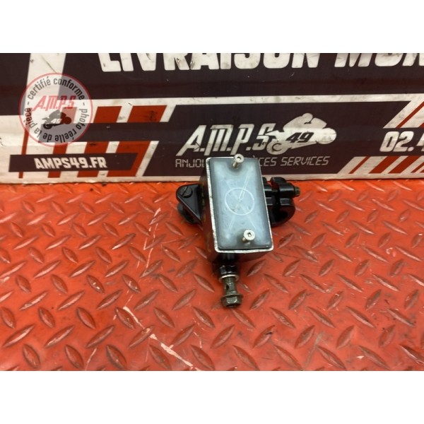 Maitre cylindre de frein avant 