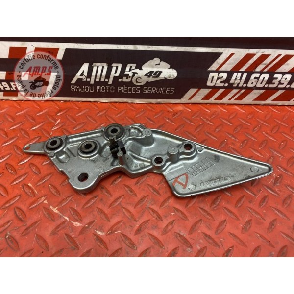 Platine repose pied droite 