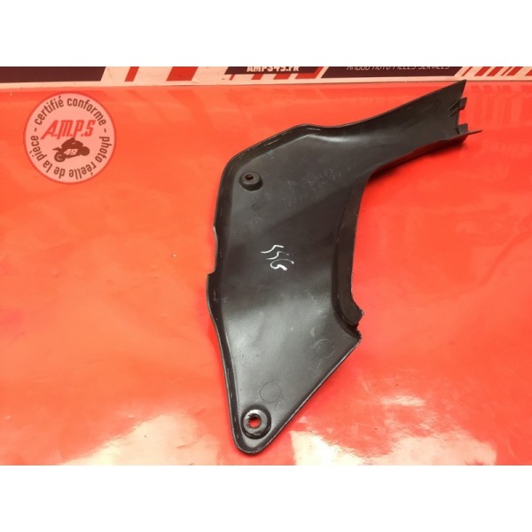 Cache plastique avant gauche 