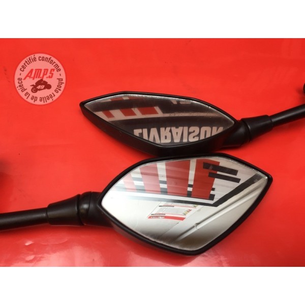 Paire de retroviseur adaptable 