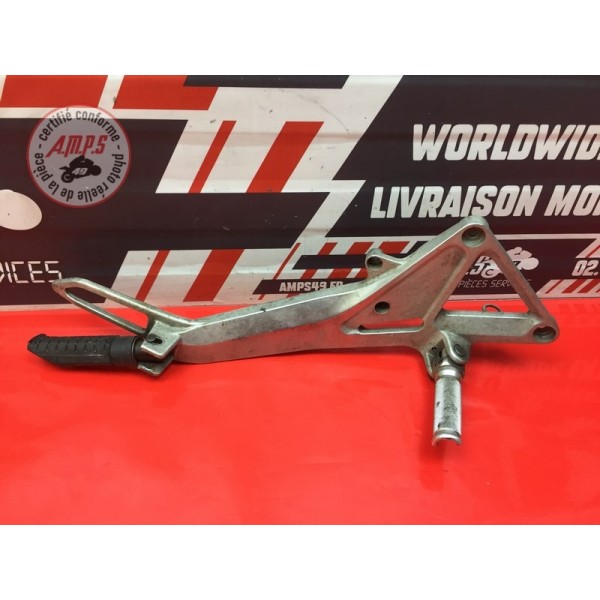 Platine repose pied droite 