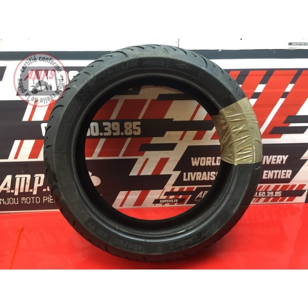 Pneu arrière 