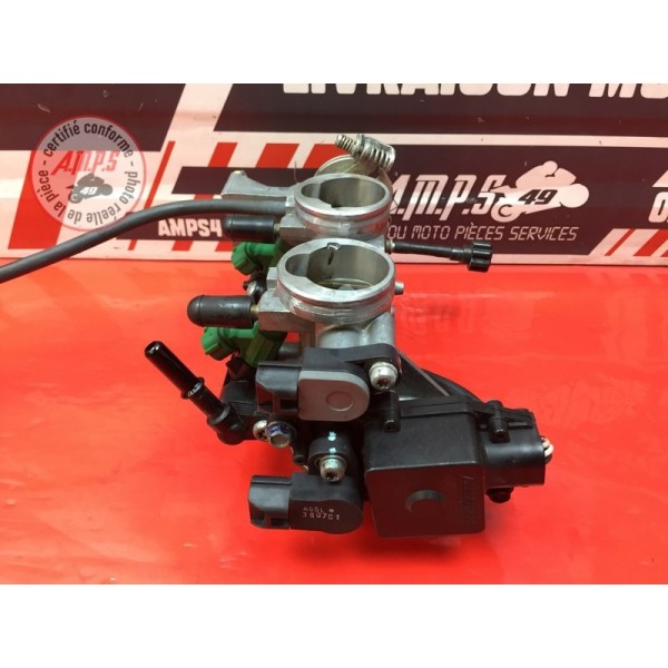 Rampe d'injection Kawasaki Ninja 300 R 2013 à 2015 