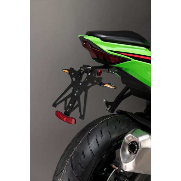 Kit support de plaque réglable LIGHTECH noir Kawasaki Ninja 125