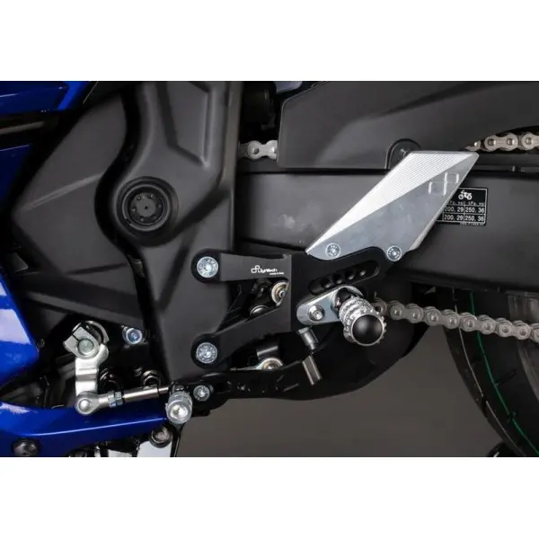 Commandes reculées réglables/repliables LIGHTECH sélection standard noir Yamaha R3