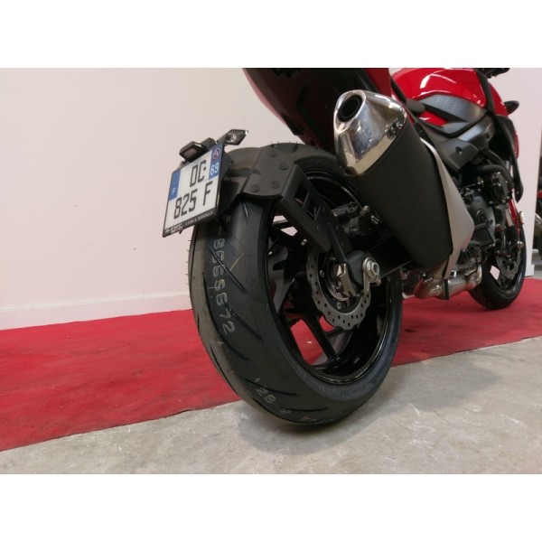 Support de plaque ACCESS DESIGN ''ras de roue'' noir Suzuki GSX-S750
