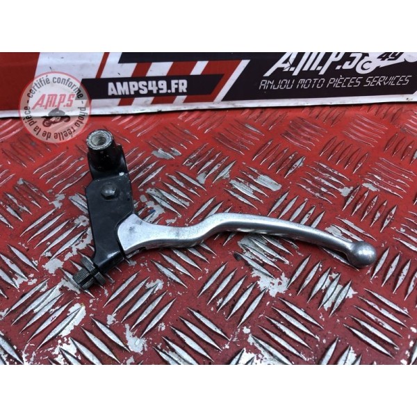 Cocotte d'embrayage avec levier