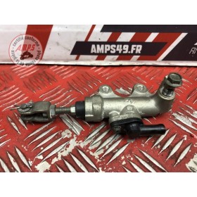 Maitre cylindre de frein arriere 