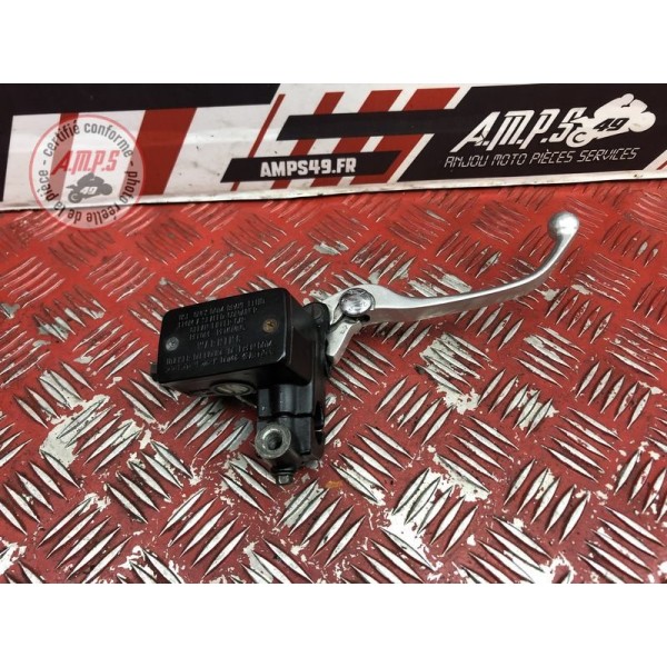 Maitre cylindre de frein avant 