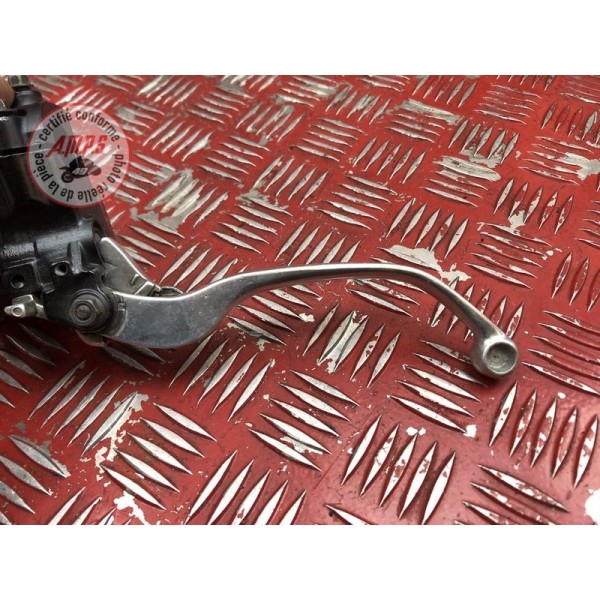 Maitre cylindre de frein avant 