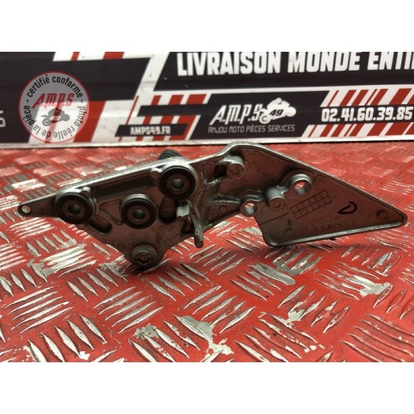 Platine repose pied droite 