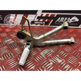 Platine repose pied passager droite 