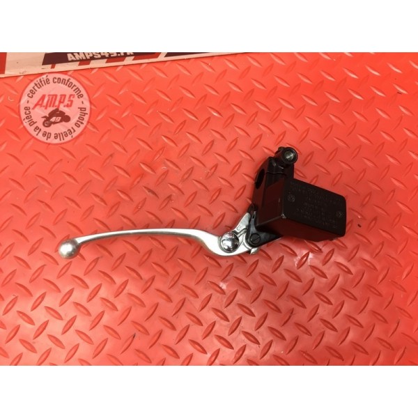 Maitre cylindre de frein avant 