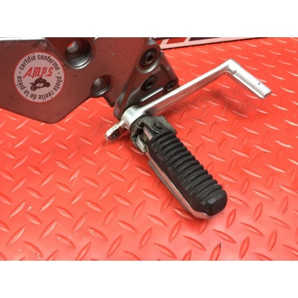 Platine repose pied droite 