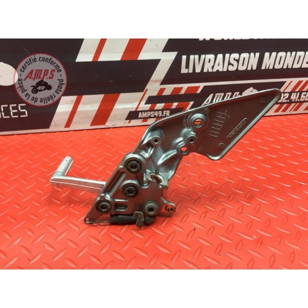 Platine repose pied droite 