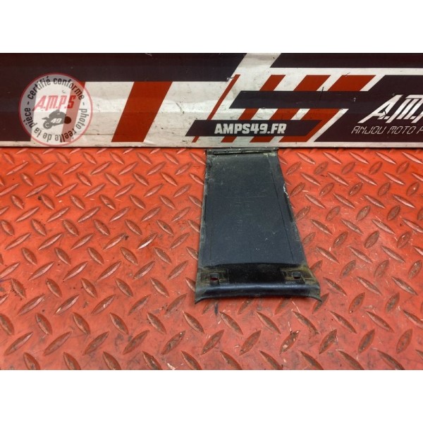 Cache plastique arriere centrale 