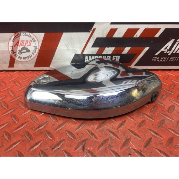 Cache sous reservoir gauche 