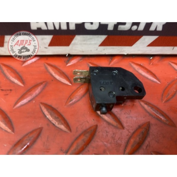 Contacteur de frein avant 