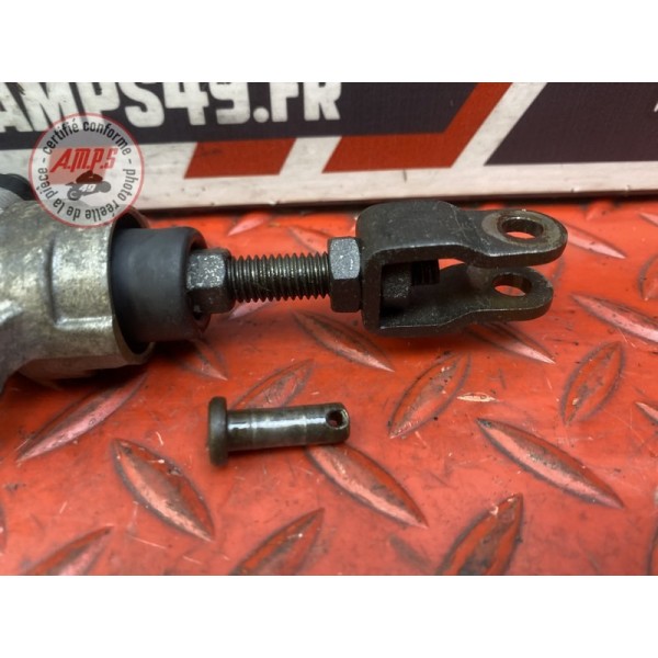 Maitre cylindre de frein arriere 