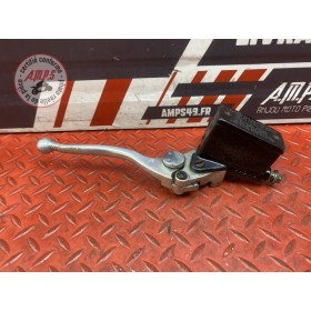 Maitre cylindre de frein avant 