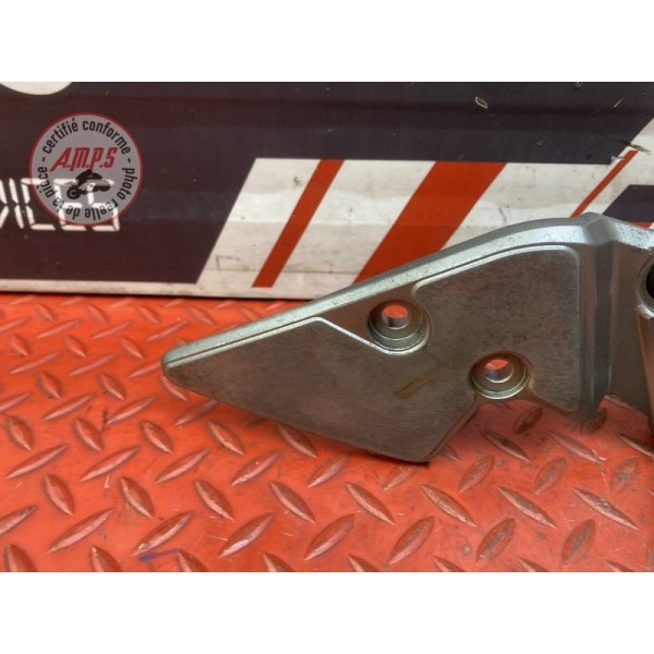 Platine repose pied droite 