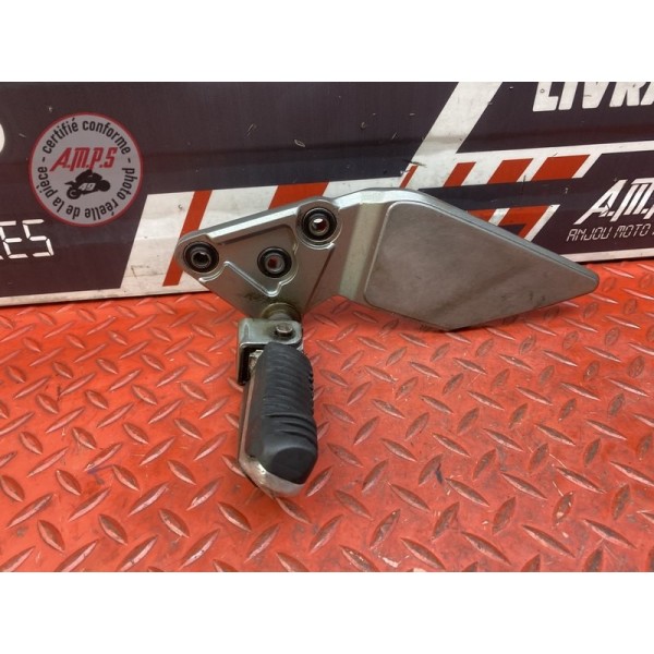 Platine repose pied gauche