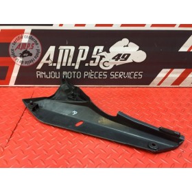 Cache plastique sous selle droit 