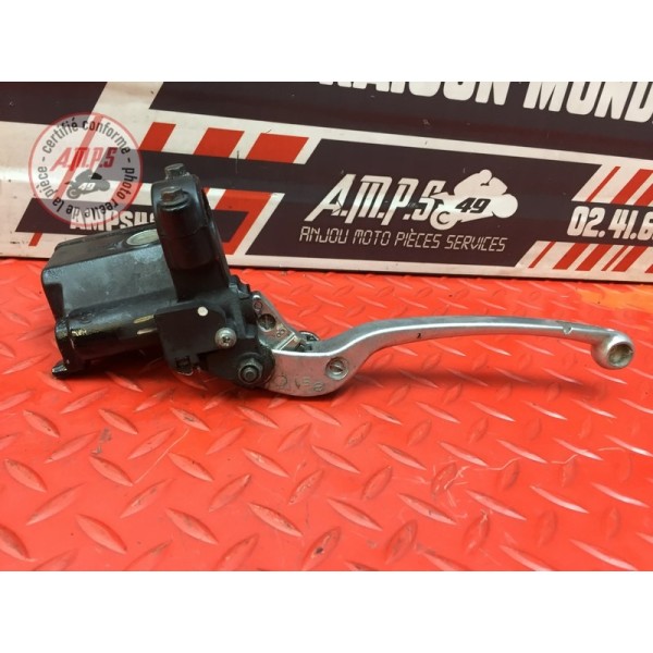 Maitre cylindre de frein avant 