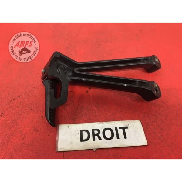 Platine repose pied passager droitSPEED105012CC-504-EHH2-A31034341used