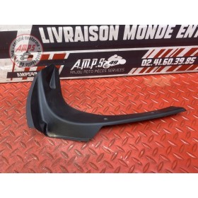 Cache plastique avant gauche 