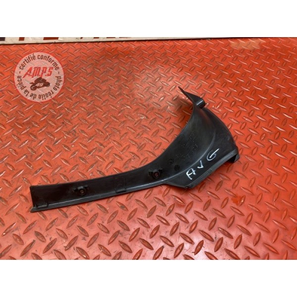 Cache plastique avant gauche 