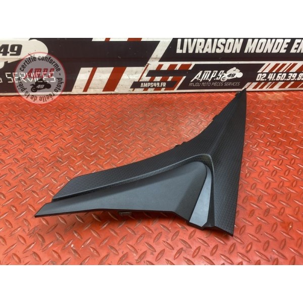 Cache plastique sous selle gauche 