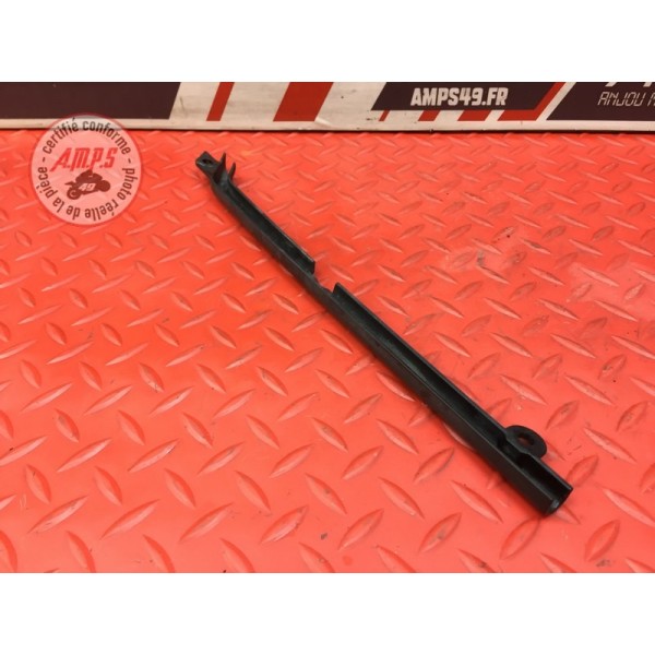 Passe durite sur bras oscillant 