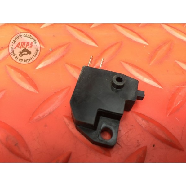 Contacteur de frein avant 