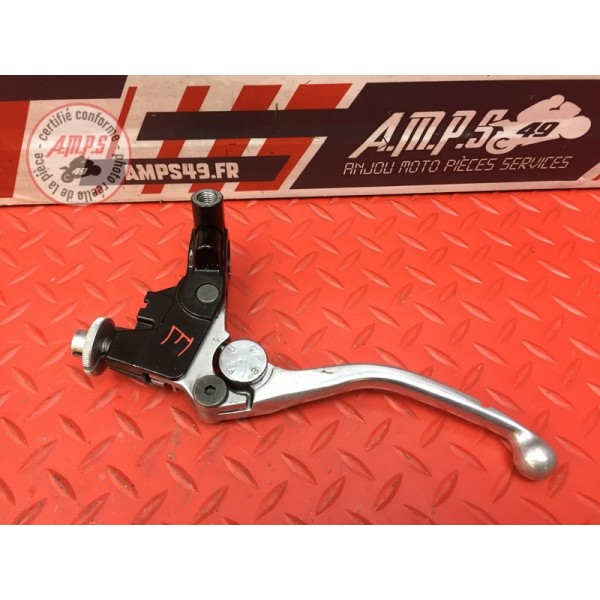 Cocotte d'embrayage avec levier 