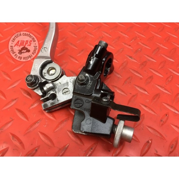 Cocotte d'embrayage avec levier 