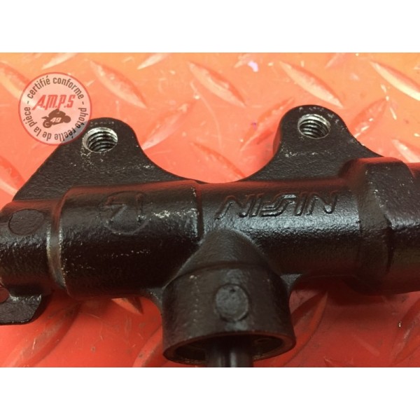 Maitre cylindre de frein arriere 