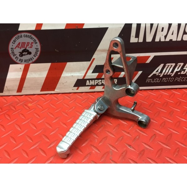 Platine repose pied droite 