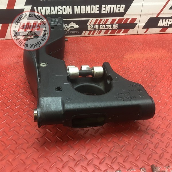 Bras oscillant avec bielette 