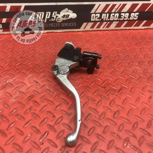 Cocotte d'embrayage avec levier 