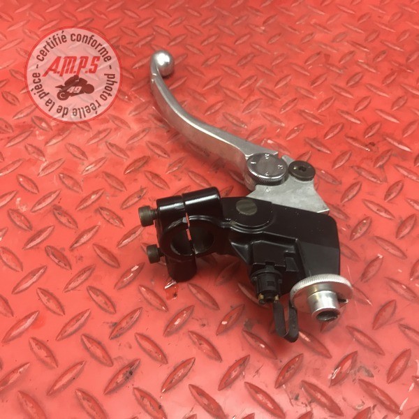 Cocotte d'embrayage avec levier 