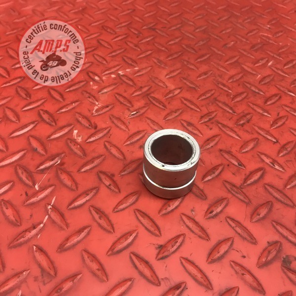 Entretoise de roue avant