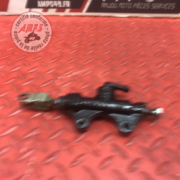 Maitre cylindre de frein arriere 