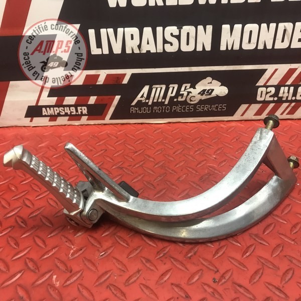 Platine repose pied passager droite