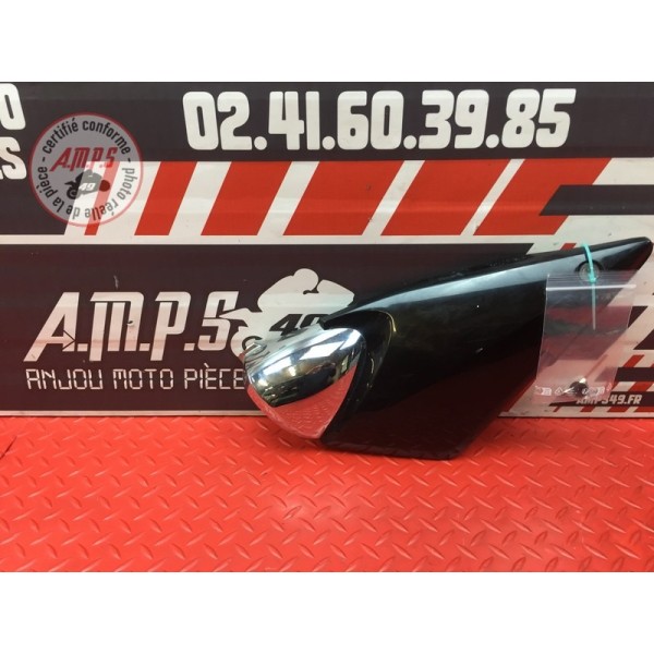 Cache sous reservoir droit 