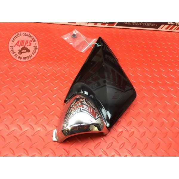 Cache sous reservoir droit 